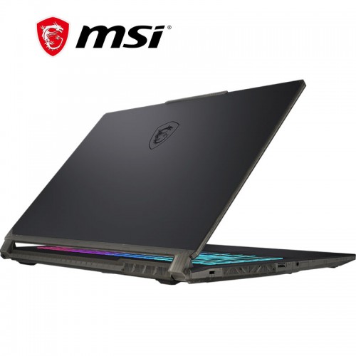 MSI Cyborg 15 A13VEK - Gold One Computer